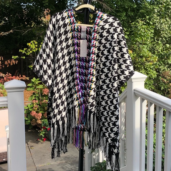 Chico’s Multi Fringe Ruana , Houndstooth Ruana - Picture 2 of 14